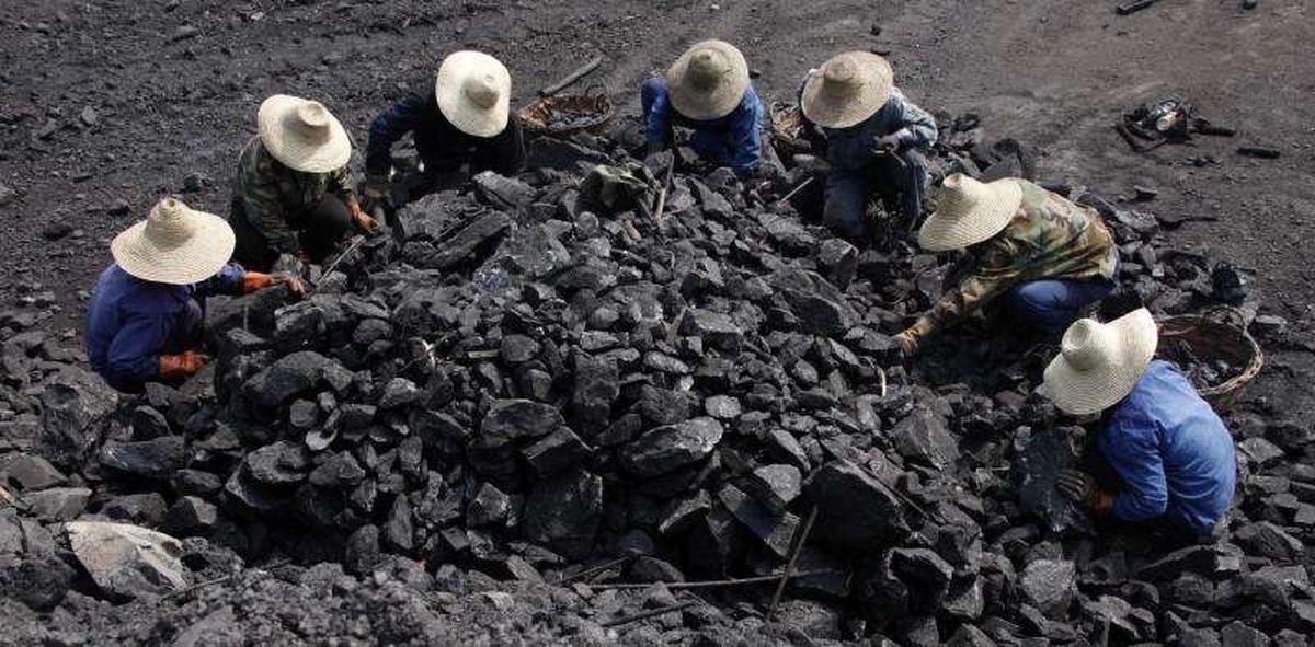 تداوم اعتراضِ کارگرانِ معادنِ زغال‌سنگ بلغارستان